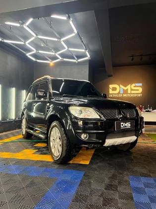MITSUBISHI PAJERO TR4 2.0 4X4 16V 140CV FLEX 4P AUTOMÁTICO MITSUBISHI PAJERO TR4 2.0 4X4 16V 140CV FLEX 4P AUTOMÁTICO